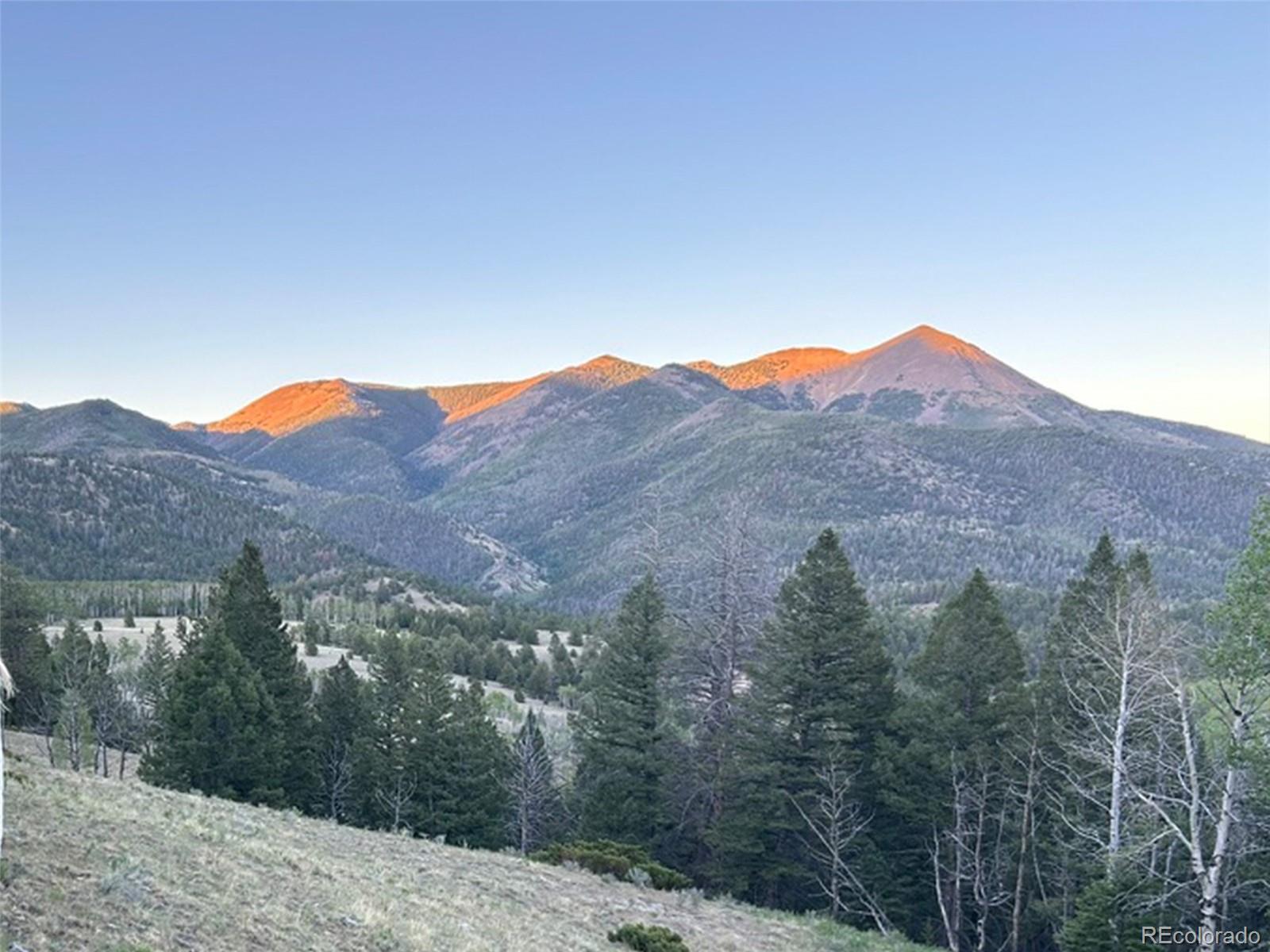 13 Bonanza Rd, Villa Grove, CO 81155