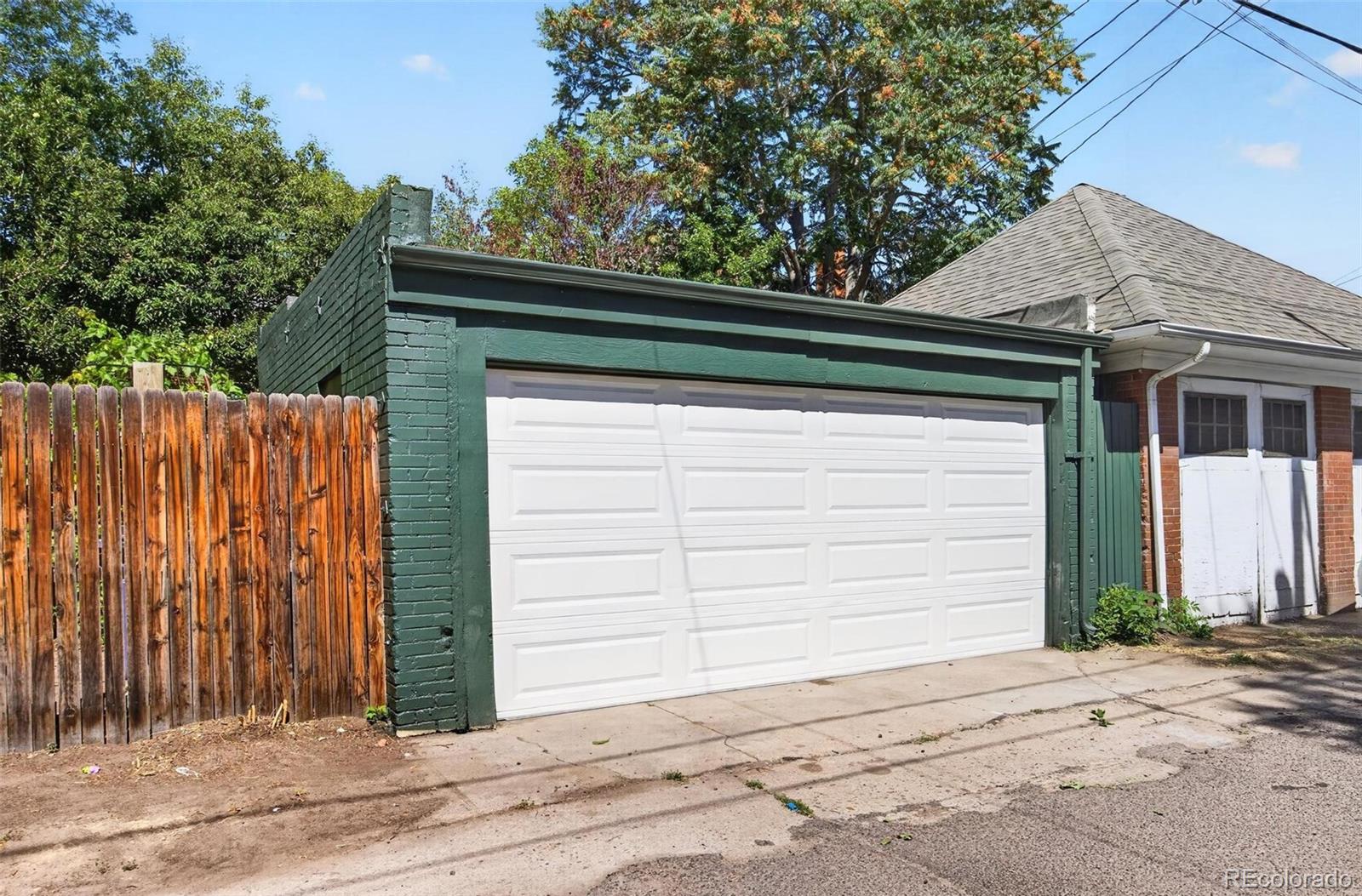 1148 N Corona St, Denver, CO 80218