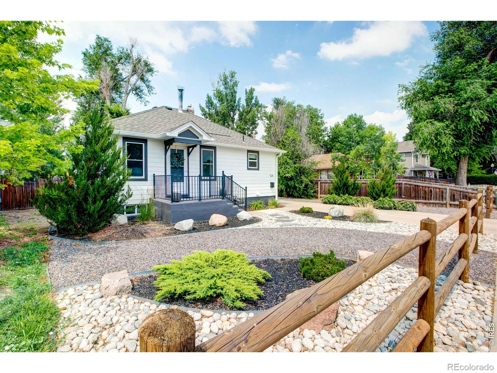 525 W 9th St, Loveland, CO 80537