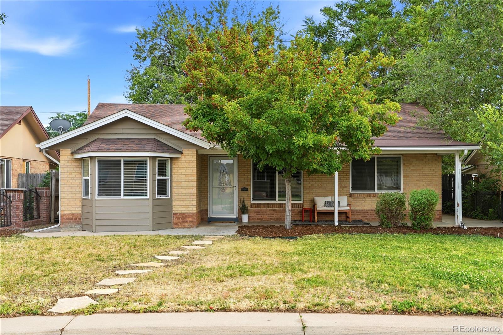 5520 E Thrill Pl, Denver, CO 80207