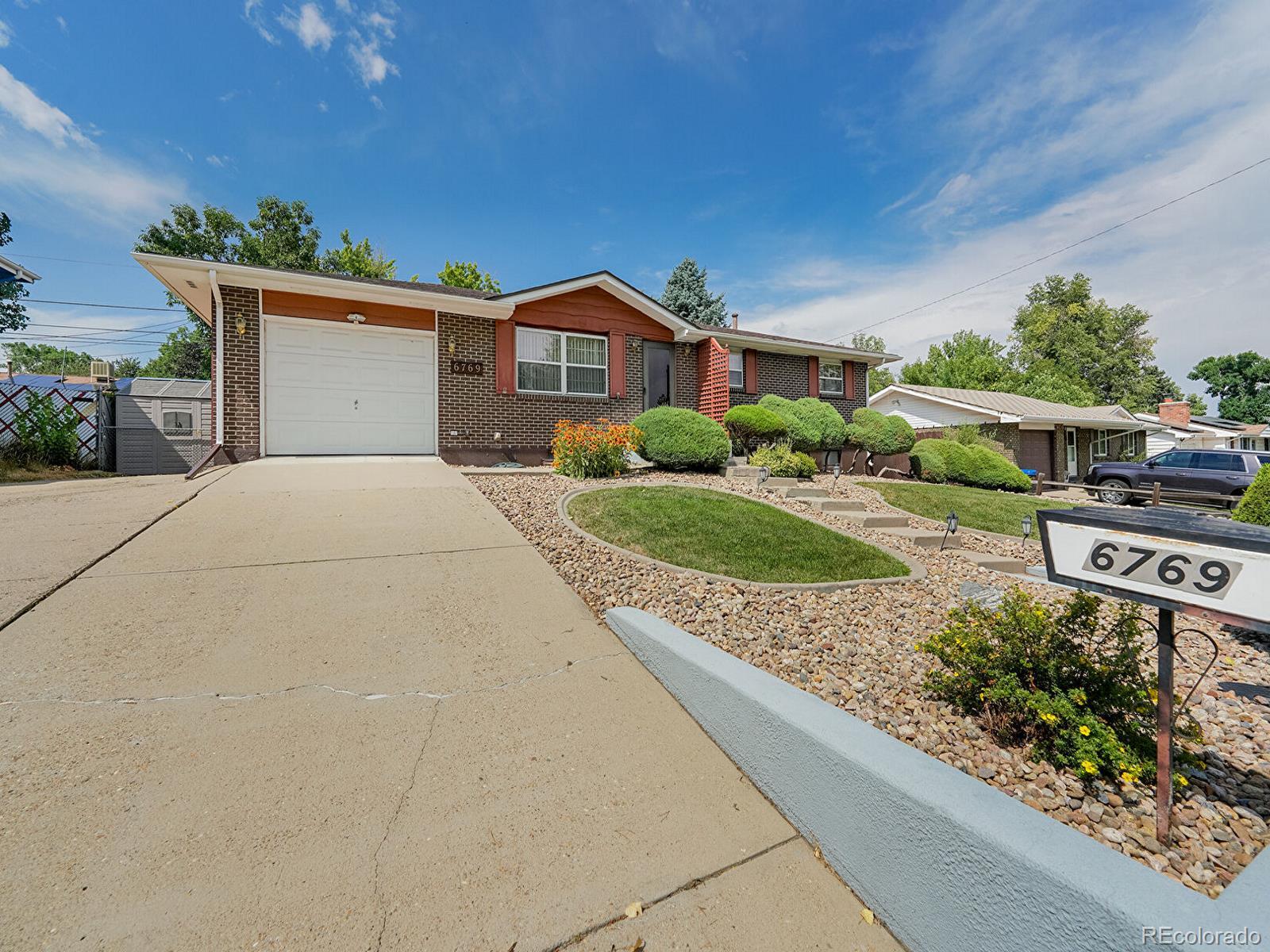 6769 W 70th Ave, Arvada, CO 80003