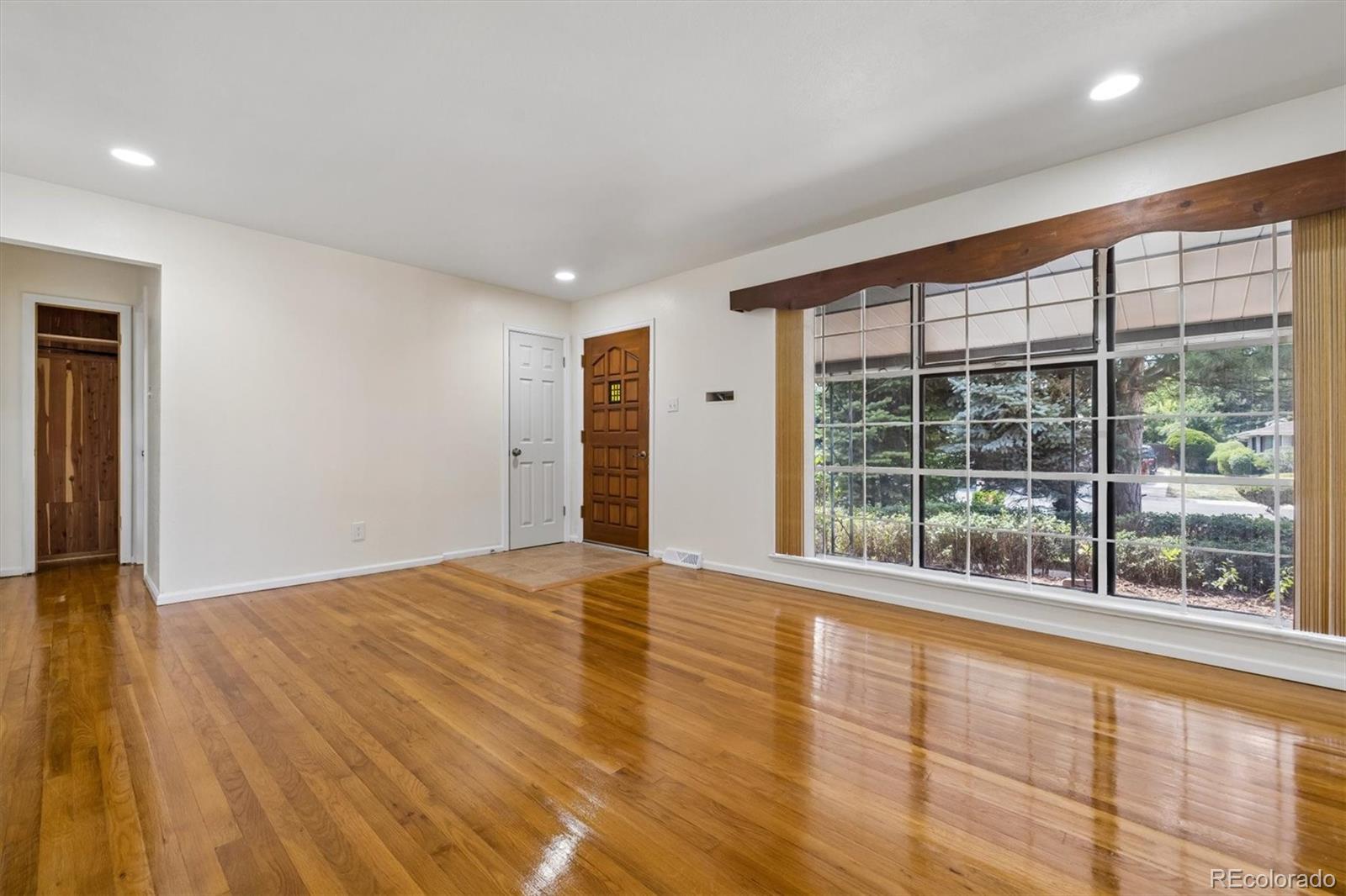 372 Lima St, Aurora, CO 80010