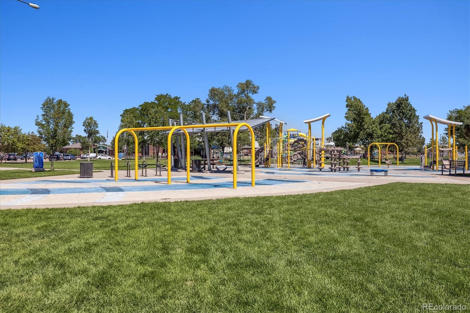 372 Lima St, Aurora, CO 80010