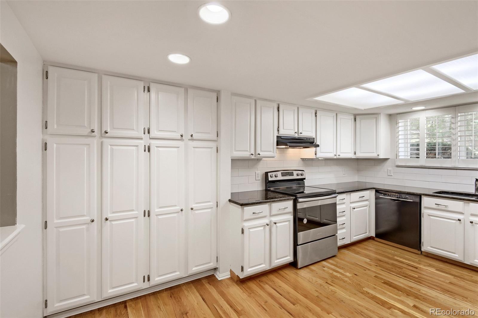 7662 S Monaco Cir, Englewood, CO 80112