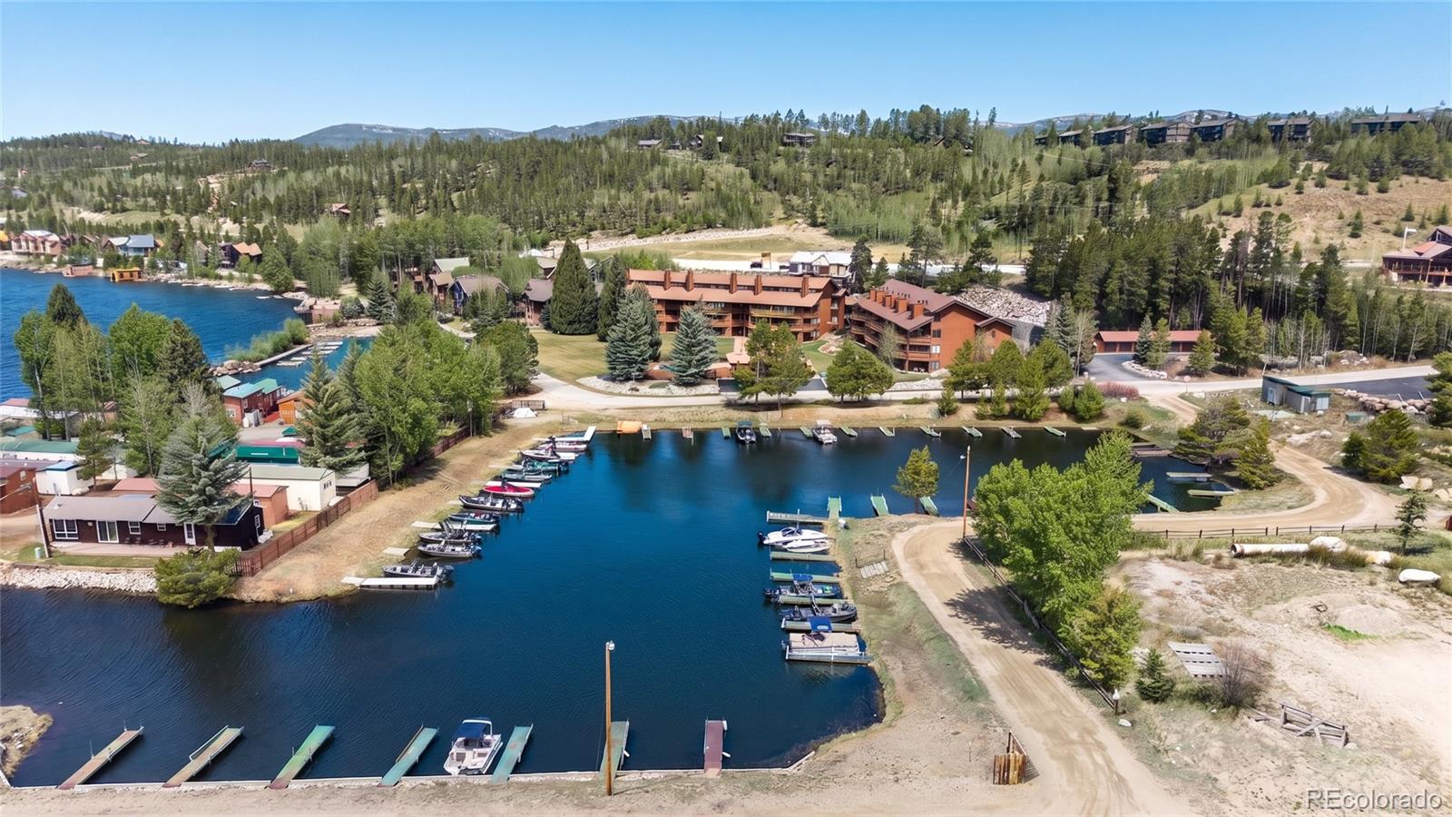 900 Tallaqua Dr, Grand Lake, CO 80447