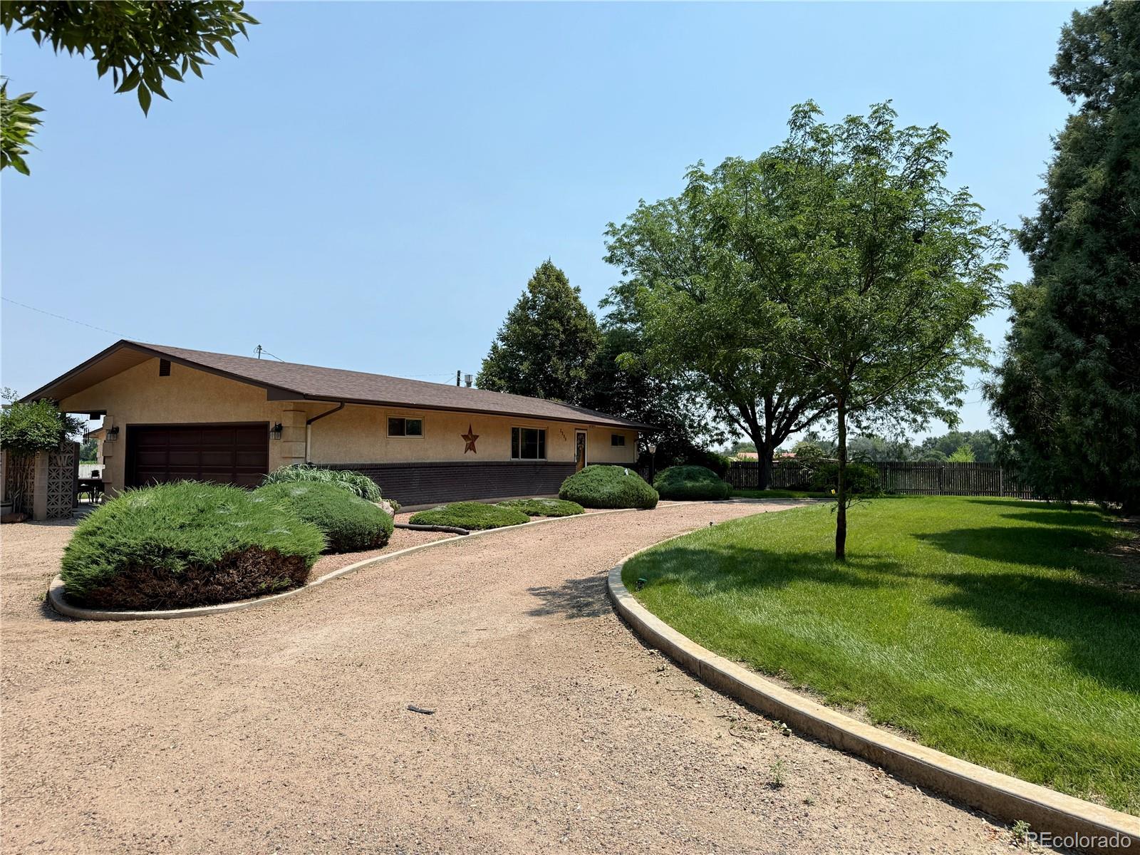 2209 Hillside Rd, Pueblo, CO 81006