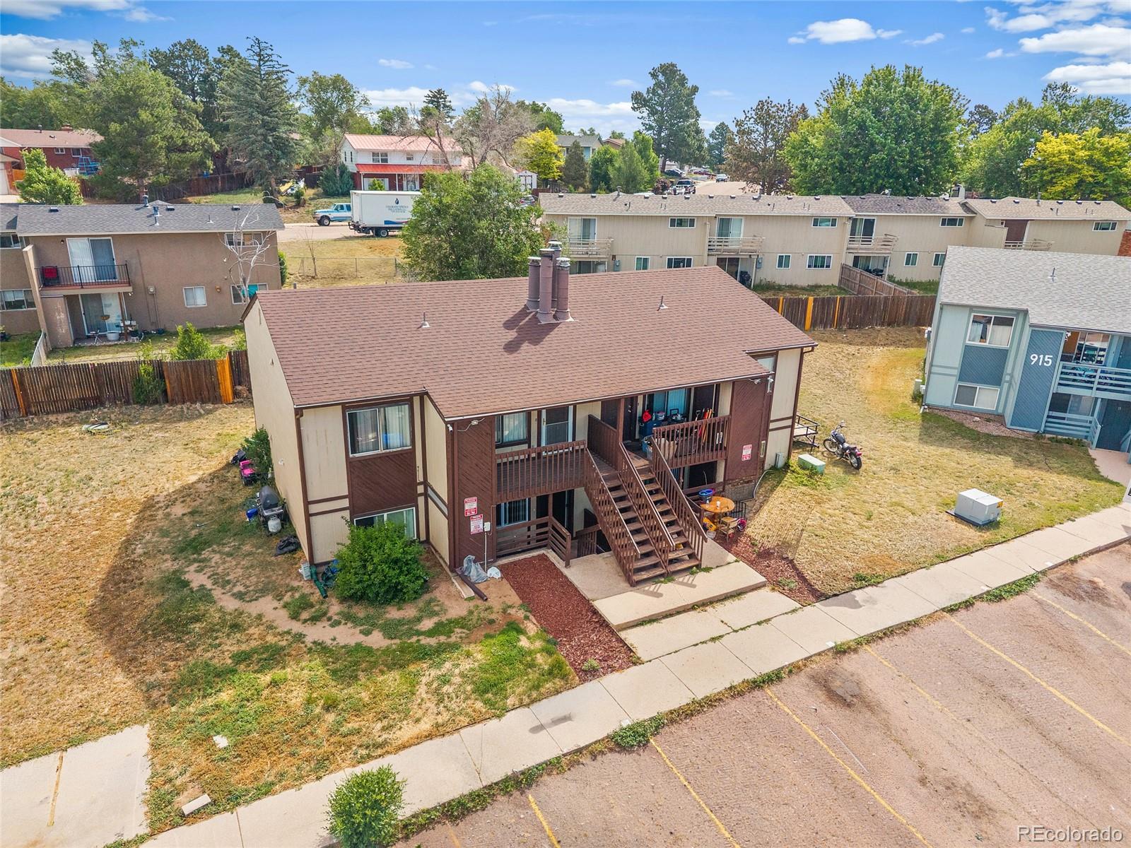 915 Hathaway Dr, Colorado Springs, CO 80915