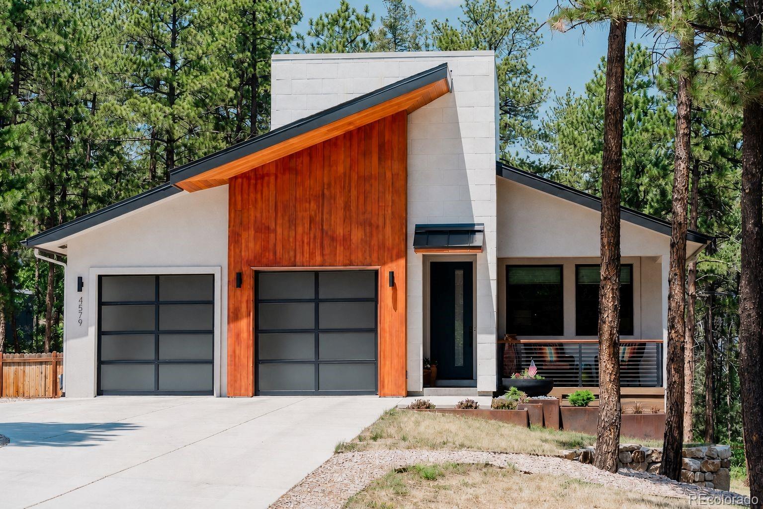 4579 Cheyenne Dr, Larkspur, CO 80118