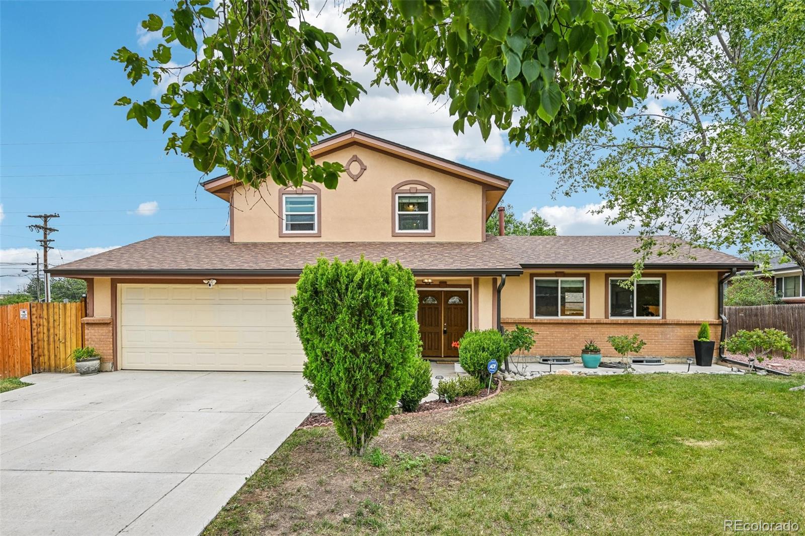 392 Zion St, Aurora, CO 80011