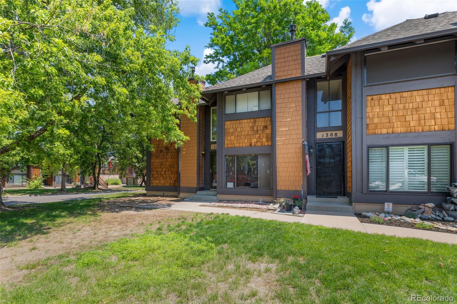 1206 S Dillon Way, Aurora, CO 80012
