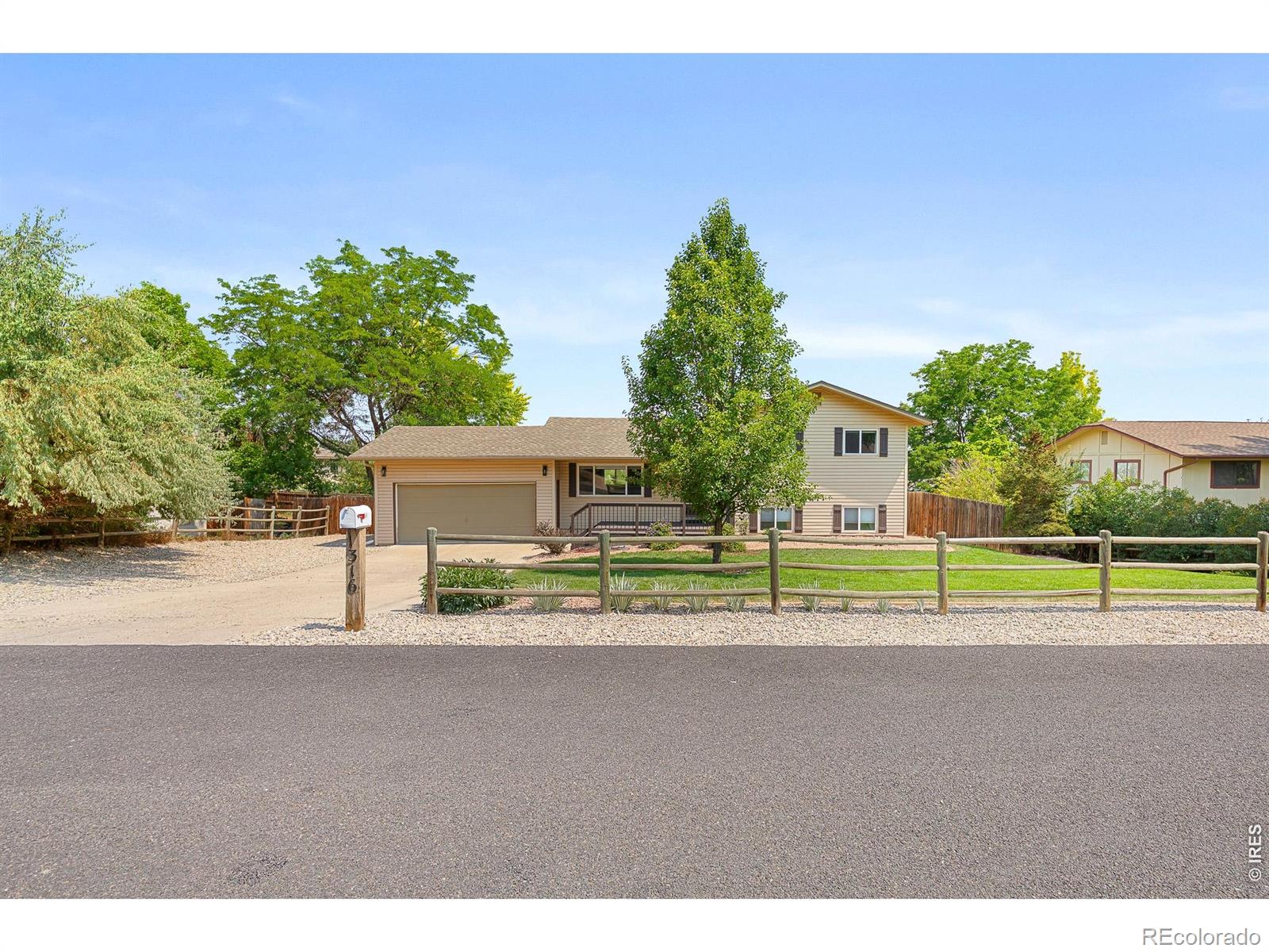 316 Diamond Dr, Fort Collins, CO 80525