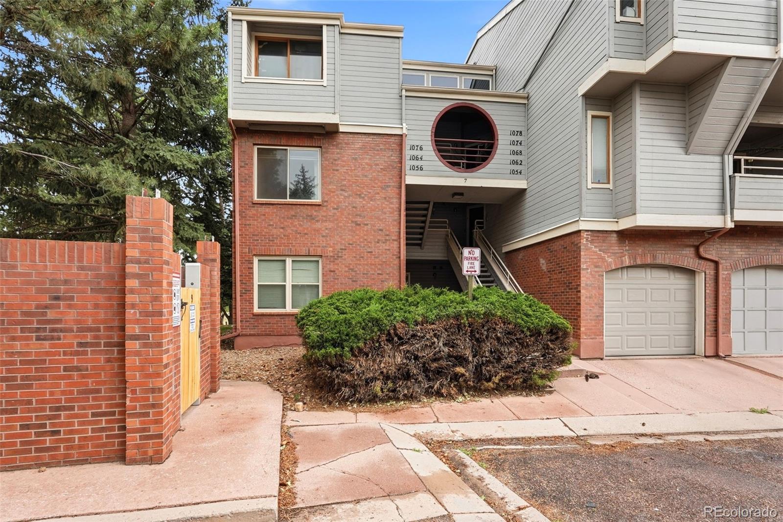1064 Acapulco Ct, Colorado Springs, CO 80910
