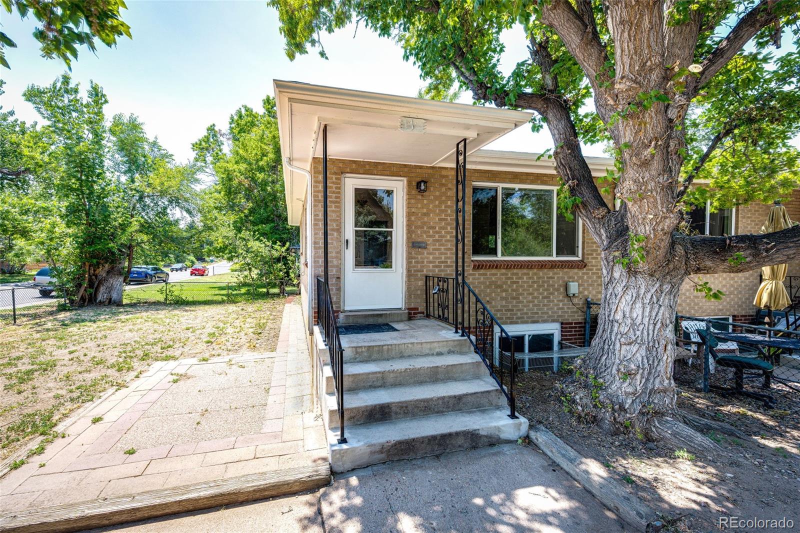 110 W Princeton Ave, Englewood, CO 80110
