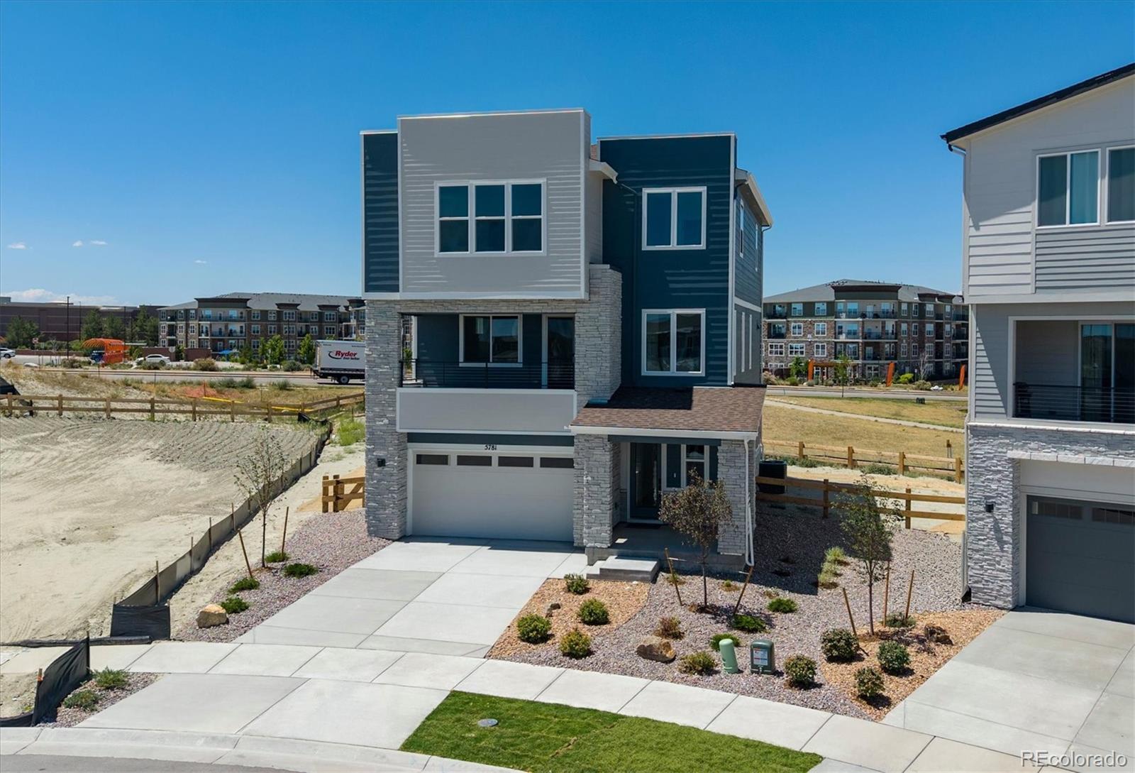 5781 S De Gaulle Ct Pl, Aurora, CO 80016