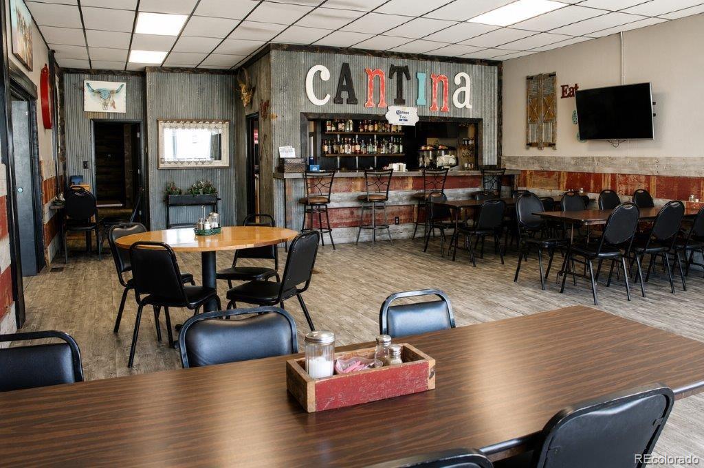302 S Main St, Lamar, CO 81052