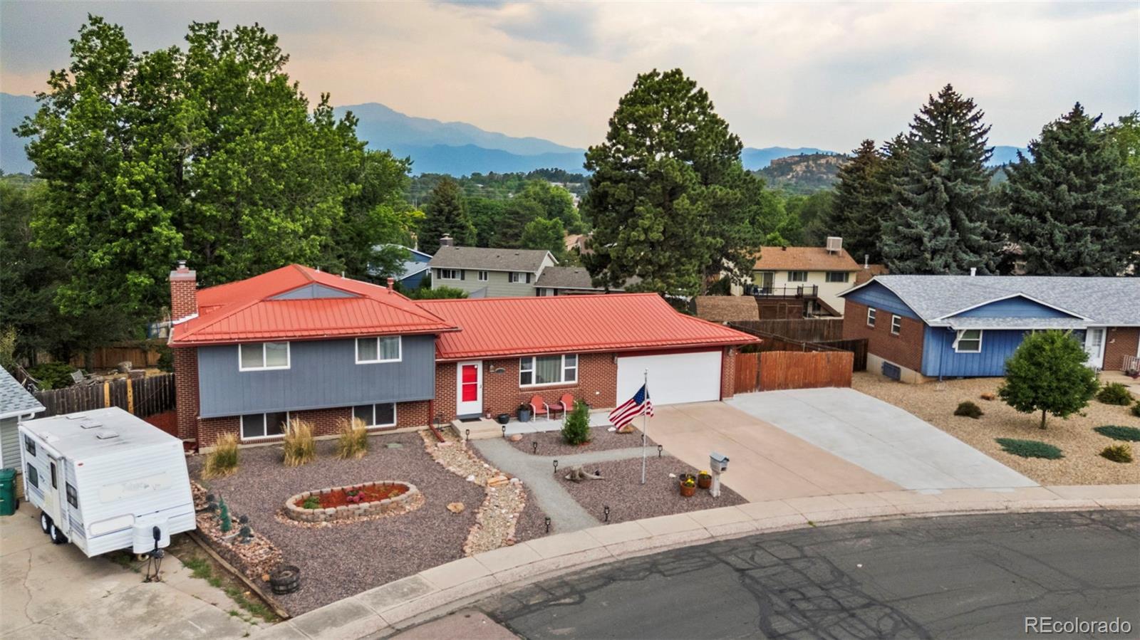 2110 Greenwich Cir, Colorado Springs, CO 80909