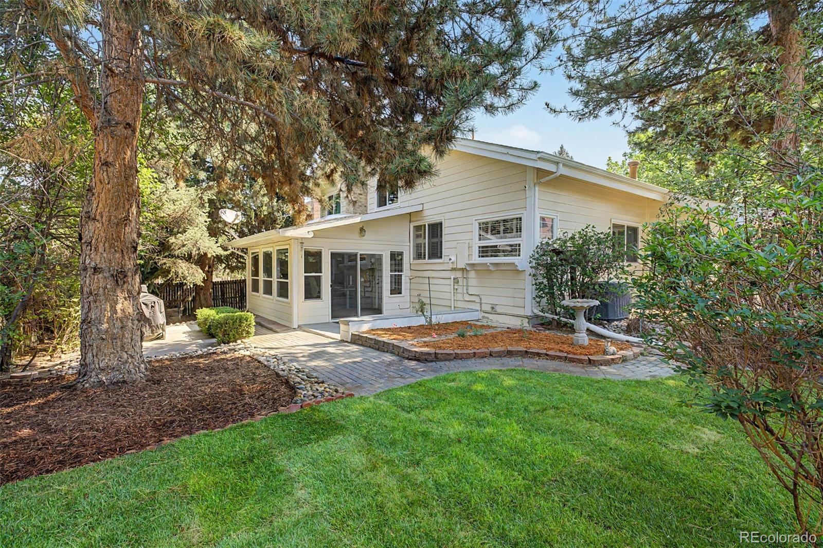 8039 Marshall Cir, Arvada, CO 80003