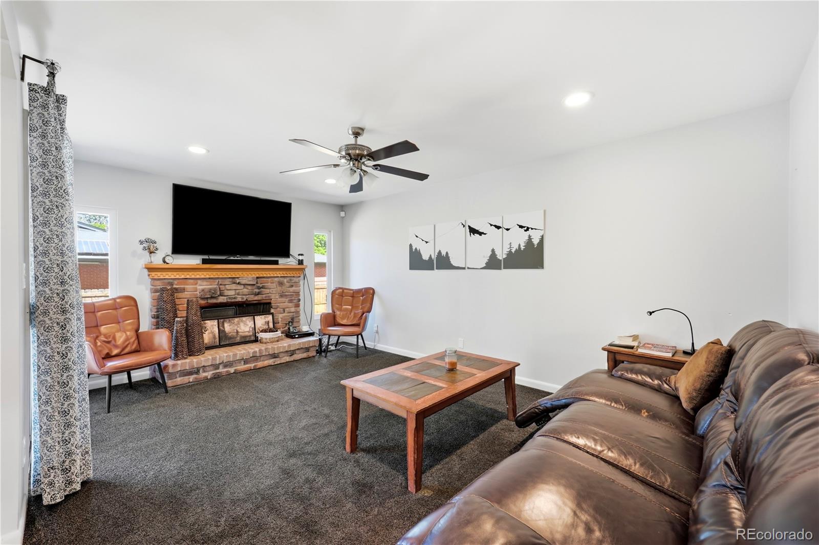 361 Newark St, Aurora, CO 80010