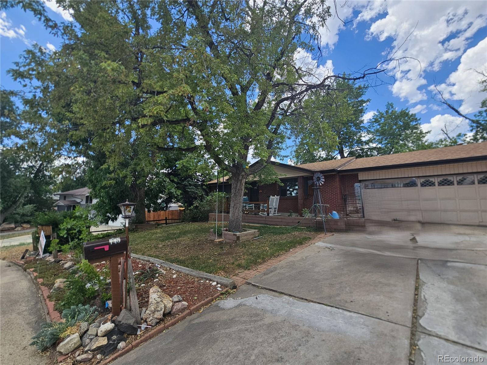745 Cole Dr, Golden, CO 80401