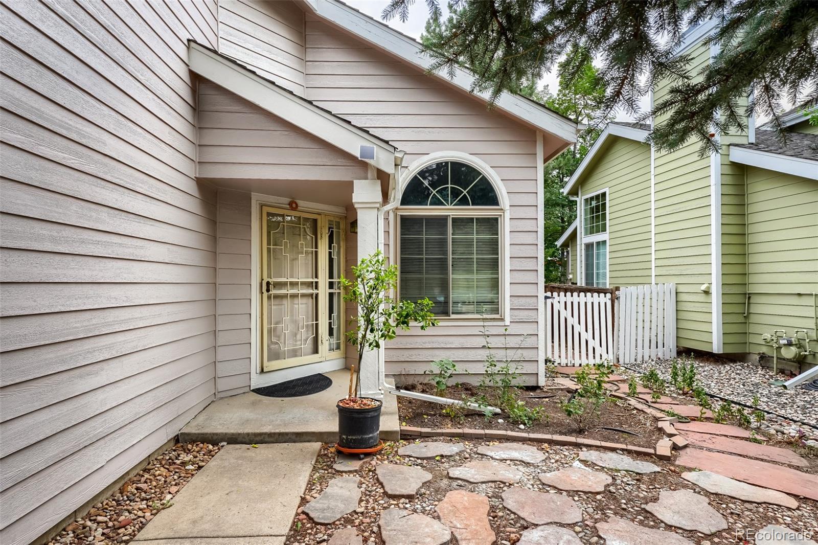 2375 S Harlan St, Denver, CO 80227