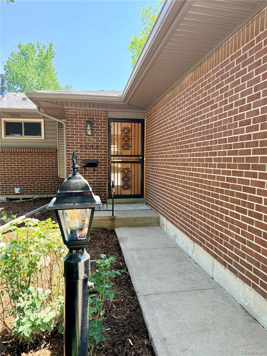 5944 S Steele St, Centennial, CO 80121