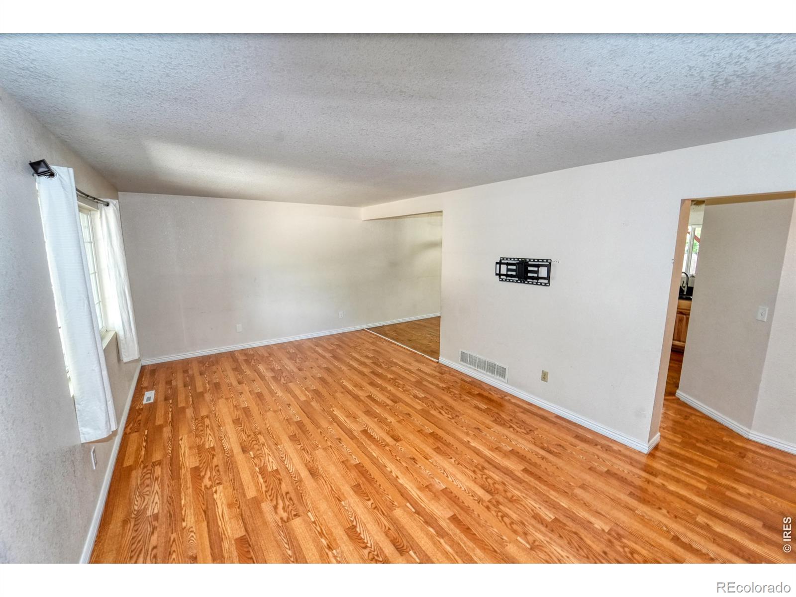 386 Sunmountain Dr, Loveland, CO 80538