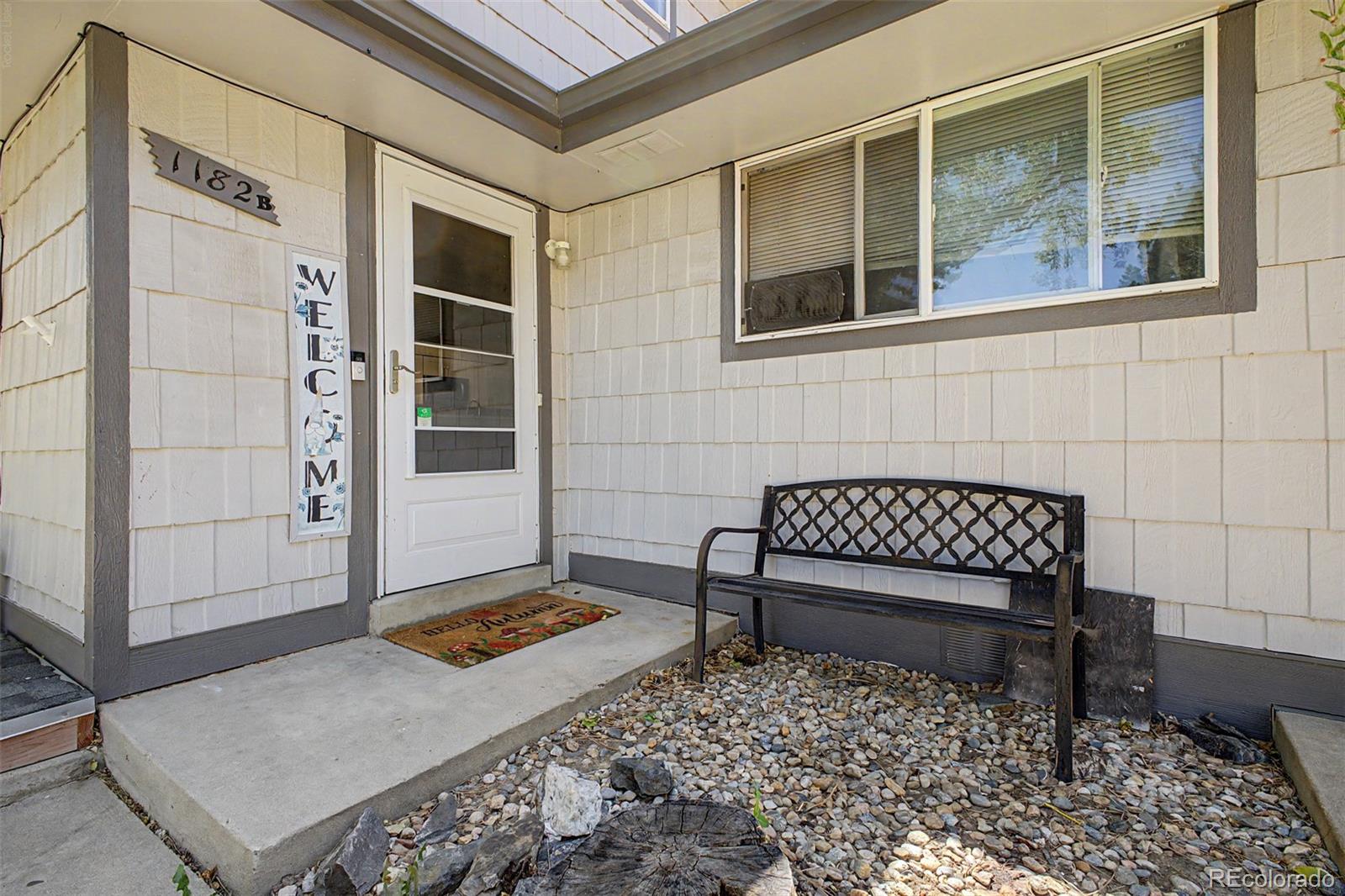 1182 S Eagle Cir #B, Aurora, CO 80012