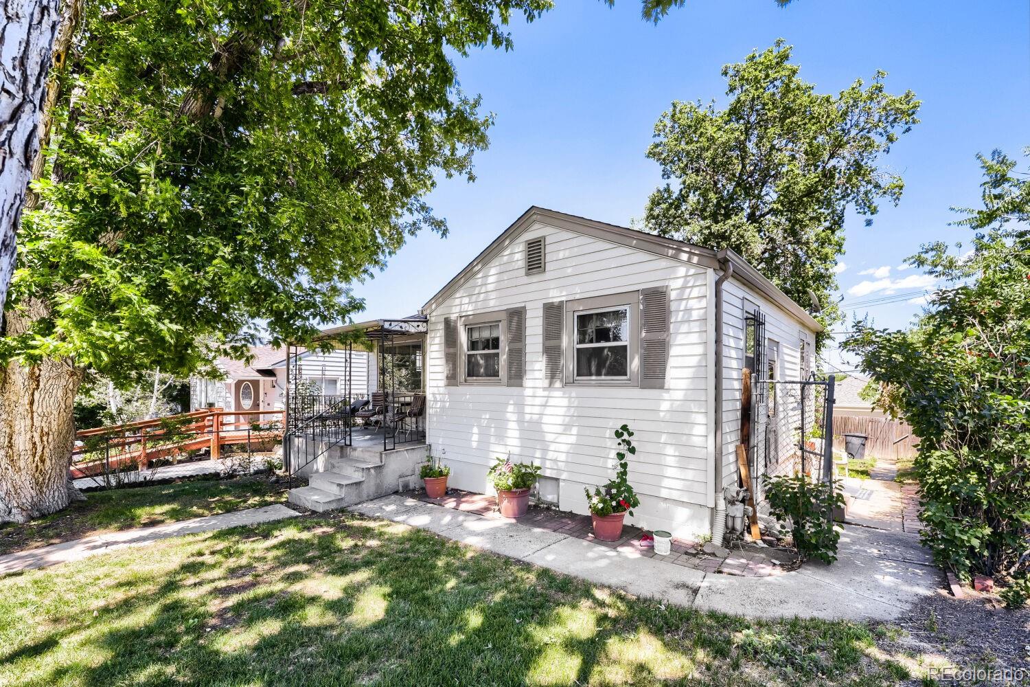 830 Julian St, Denver, CO 80204