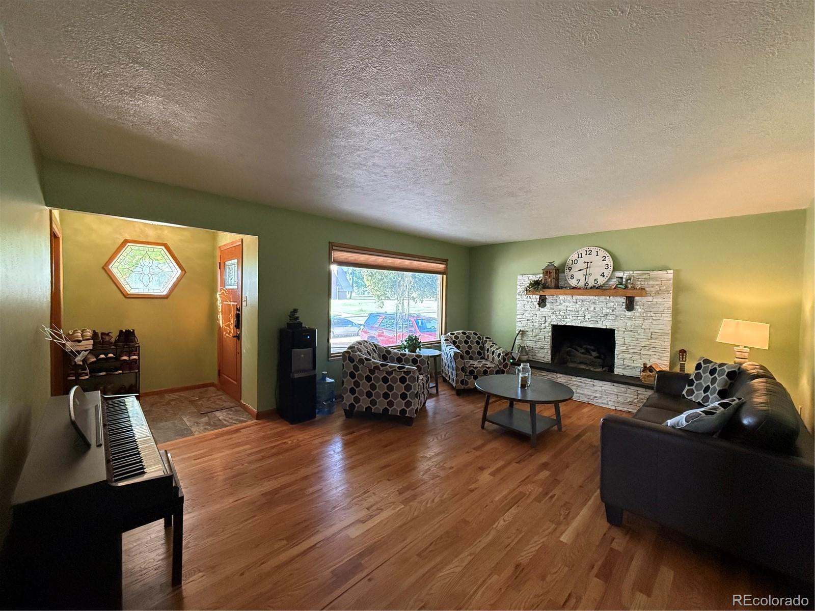 187 University Cir, Pueblo, CO 81005