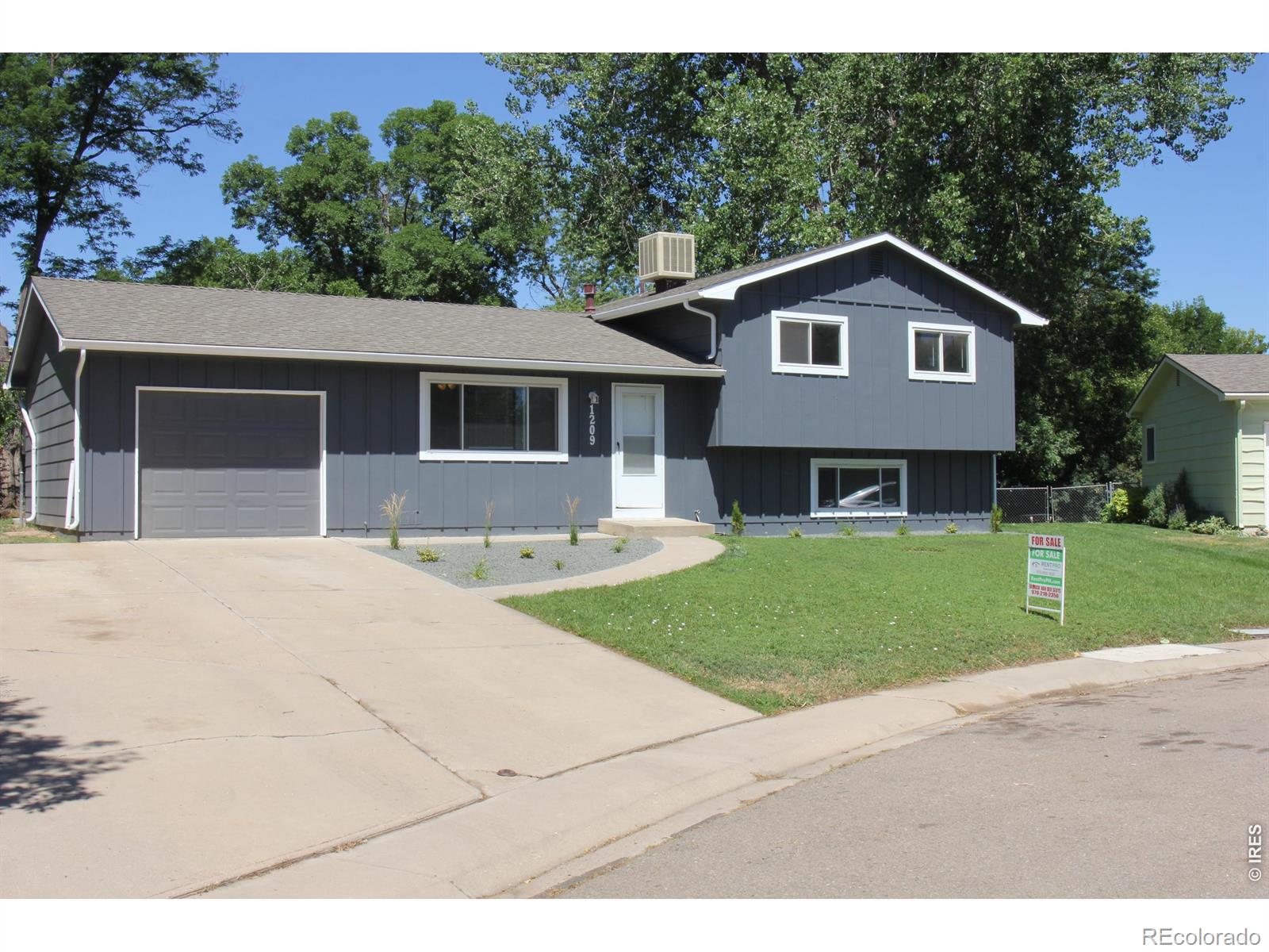 1209 Village Ln, Fort Collins, CO 80521