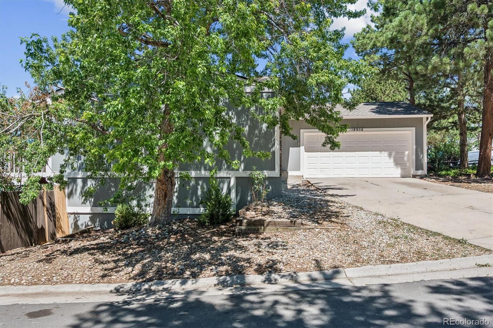 18956 E Mercer Dr, Aurora, CO 80013