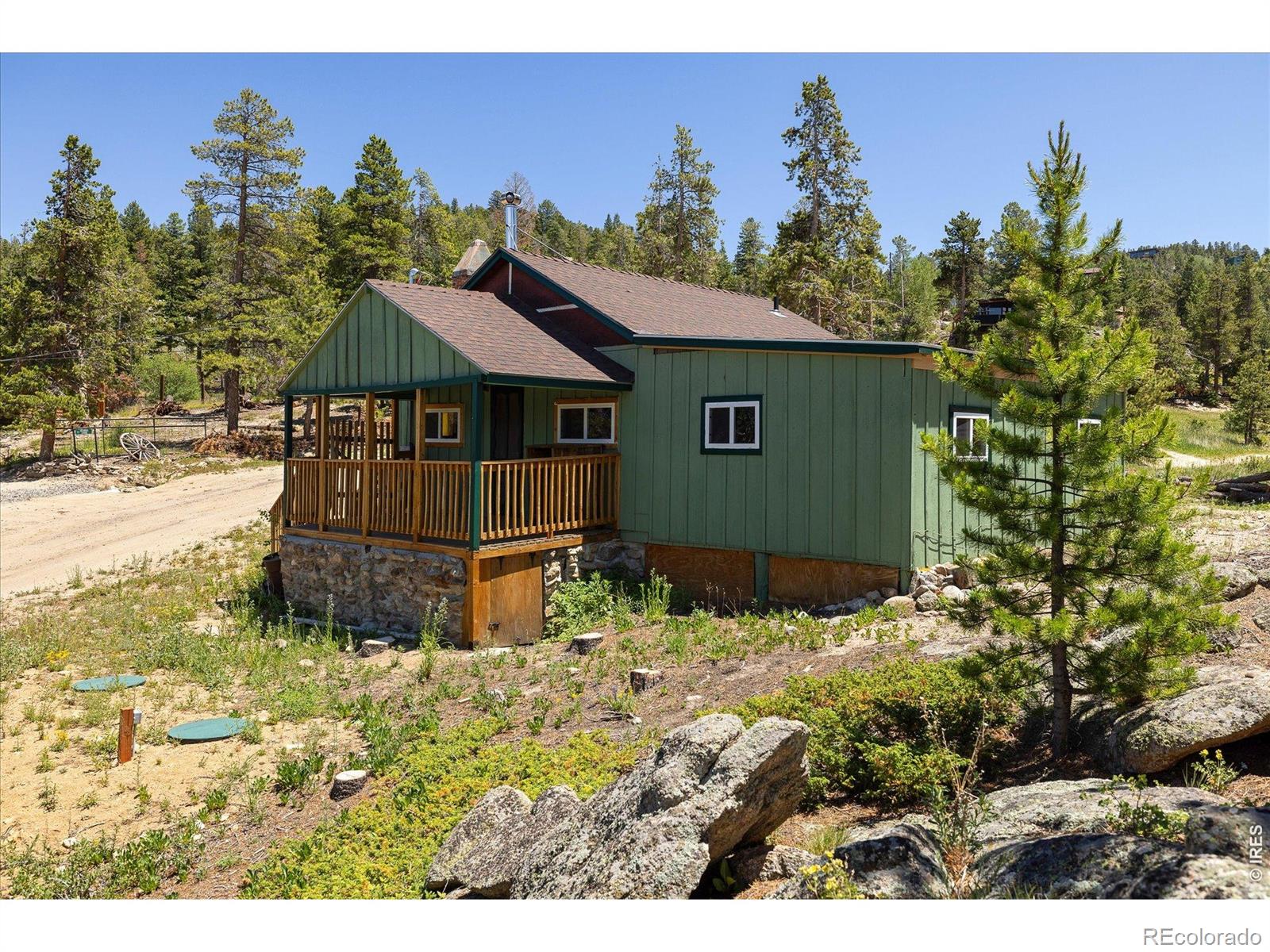 133 Black Bear Trl, Golden, CO 80403