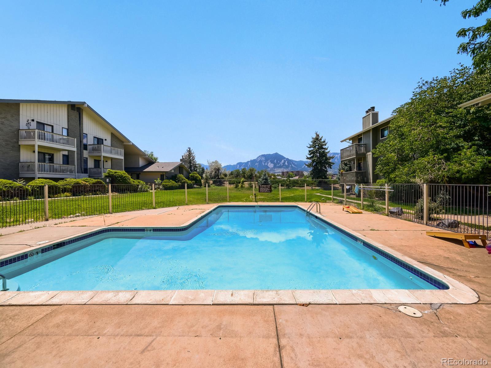 695 Manhattan Dr #8, Boulder, CO 80303