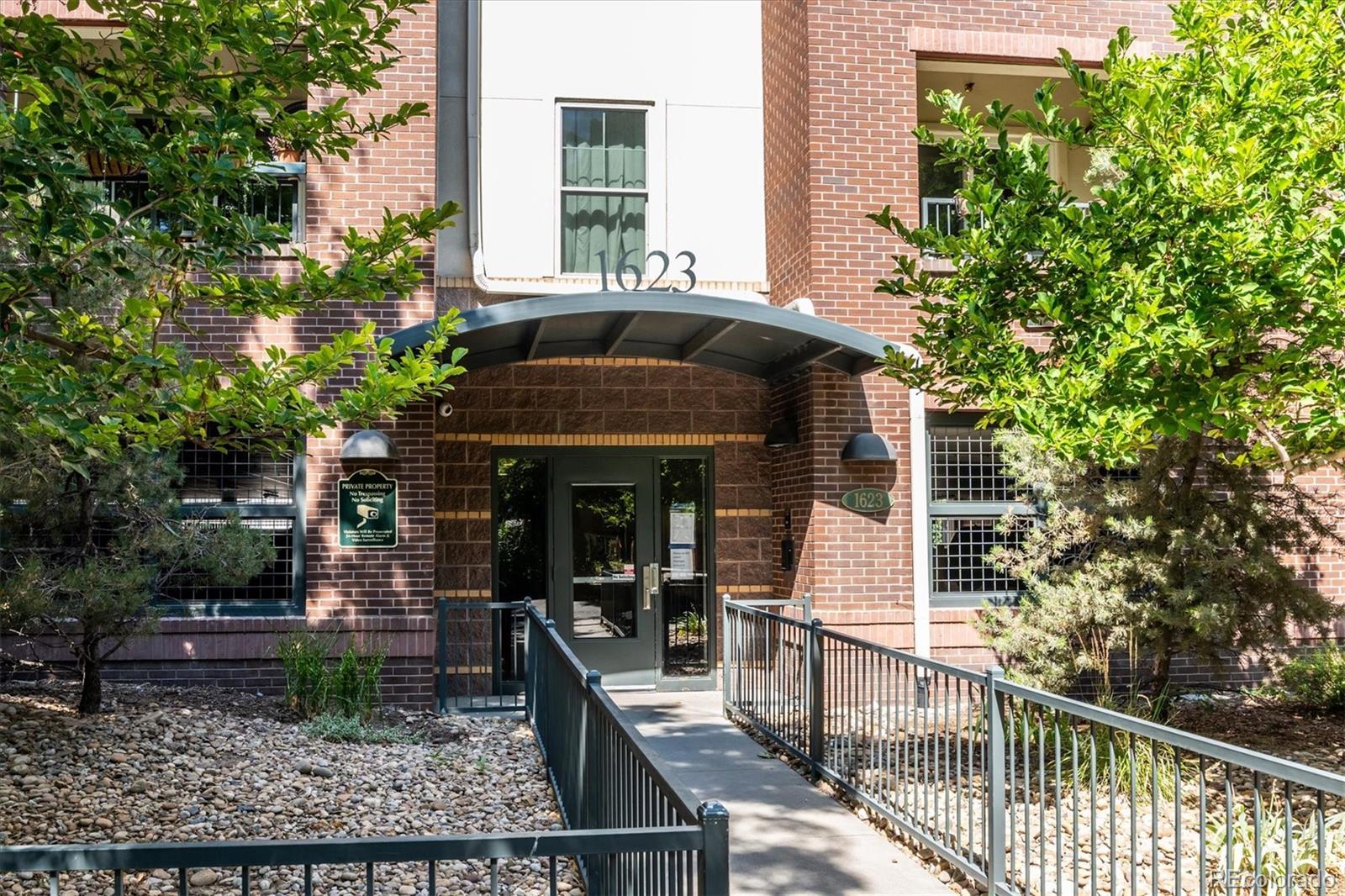 1623 Saint Paul St #204, Denver, CO 80206