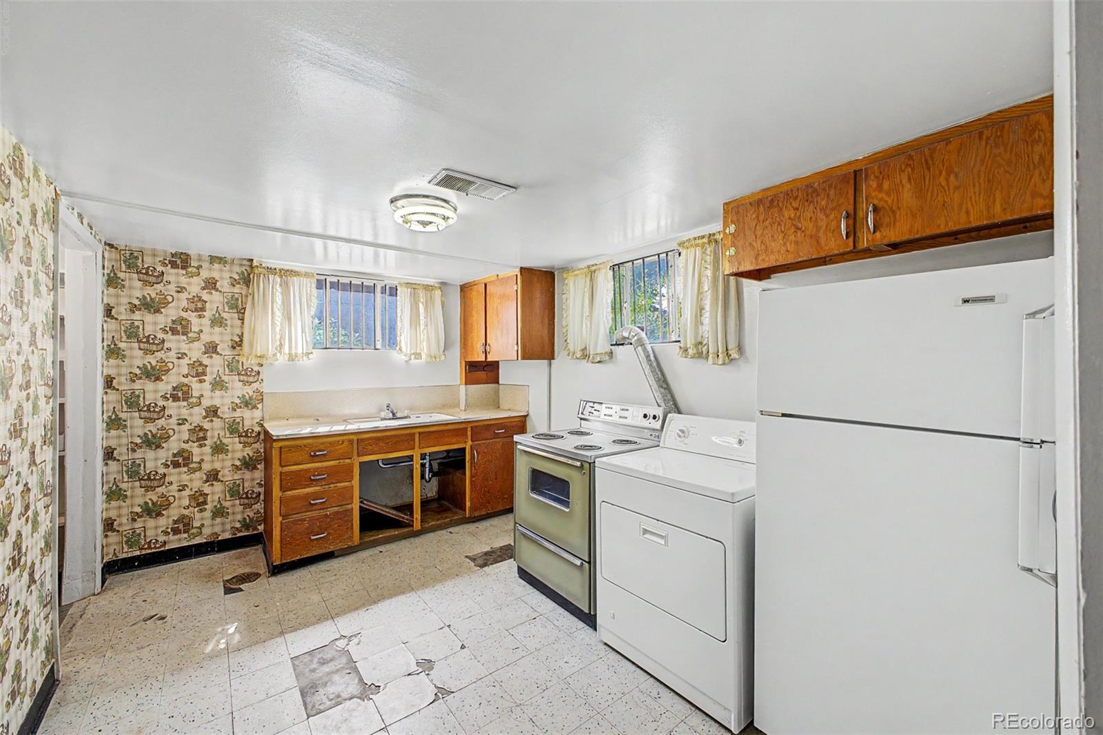 3302 S Ogden St, Englewood, CO 80113