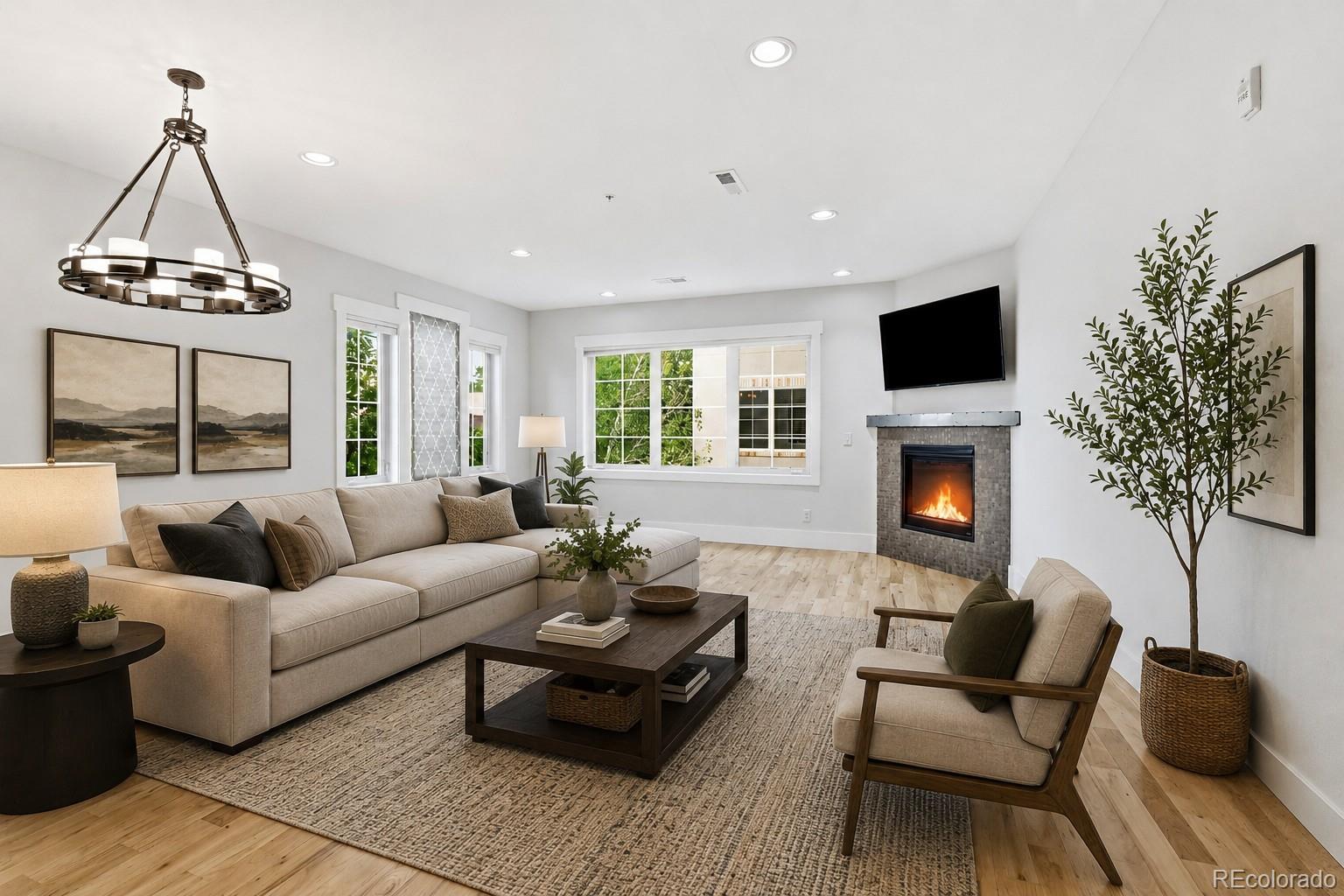 936 S Pearl St #101, Denver, CO 80209