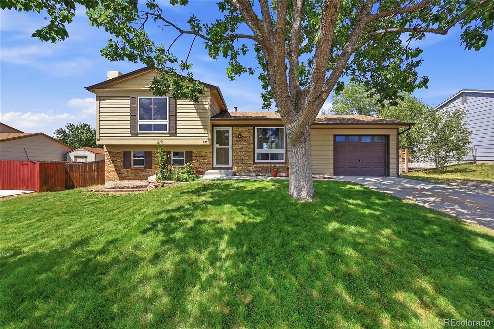 6721 Blue Jay Dr, Parker, CO 80138