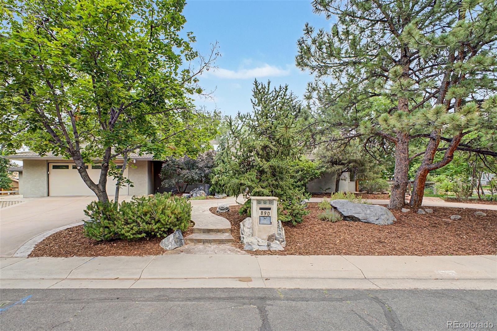 890 Laurel Ave, Boulder, CO 80303