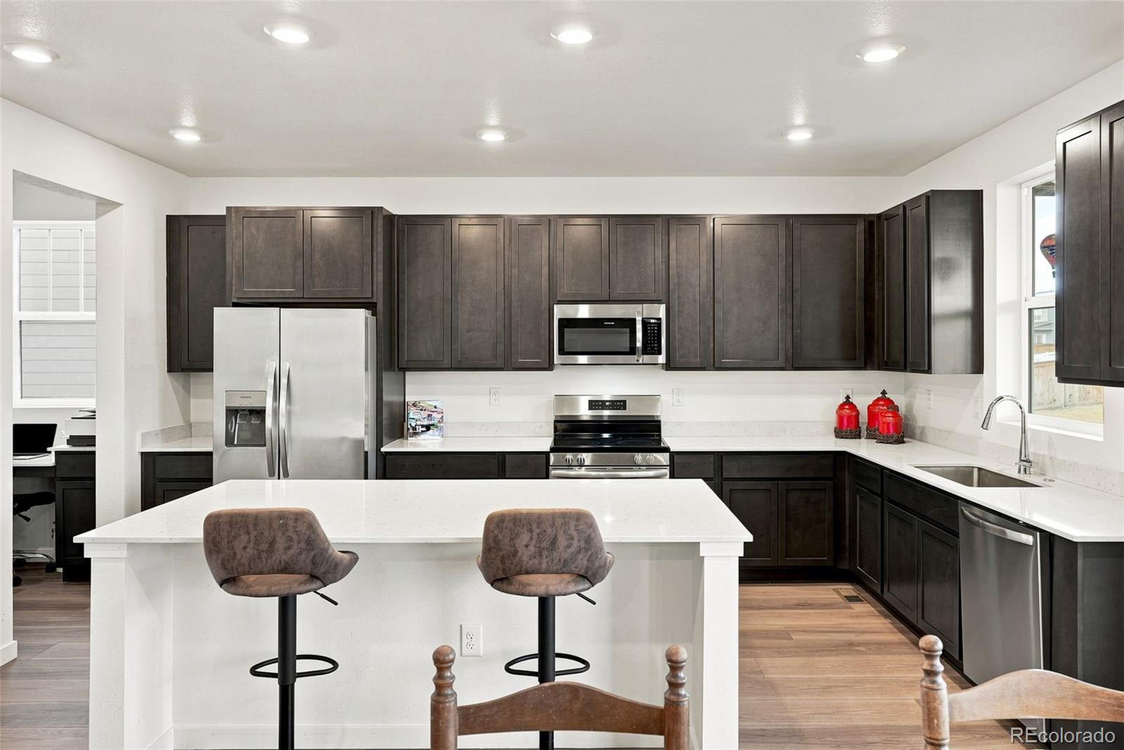 2144 S Fultondale Ct, Aurora, CO 80018