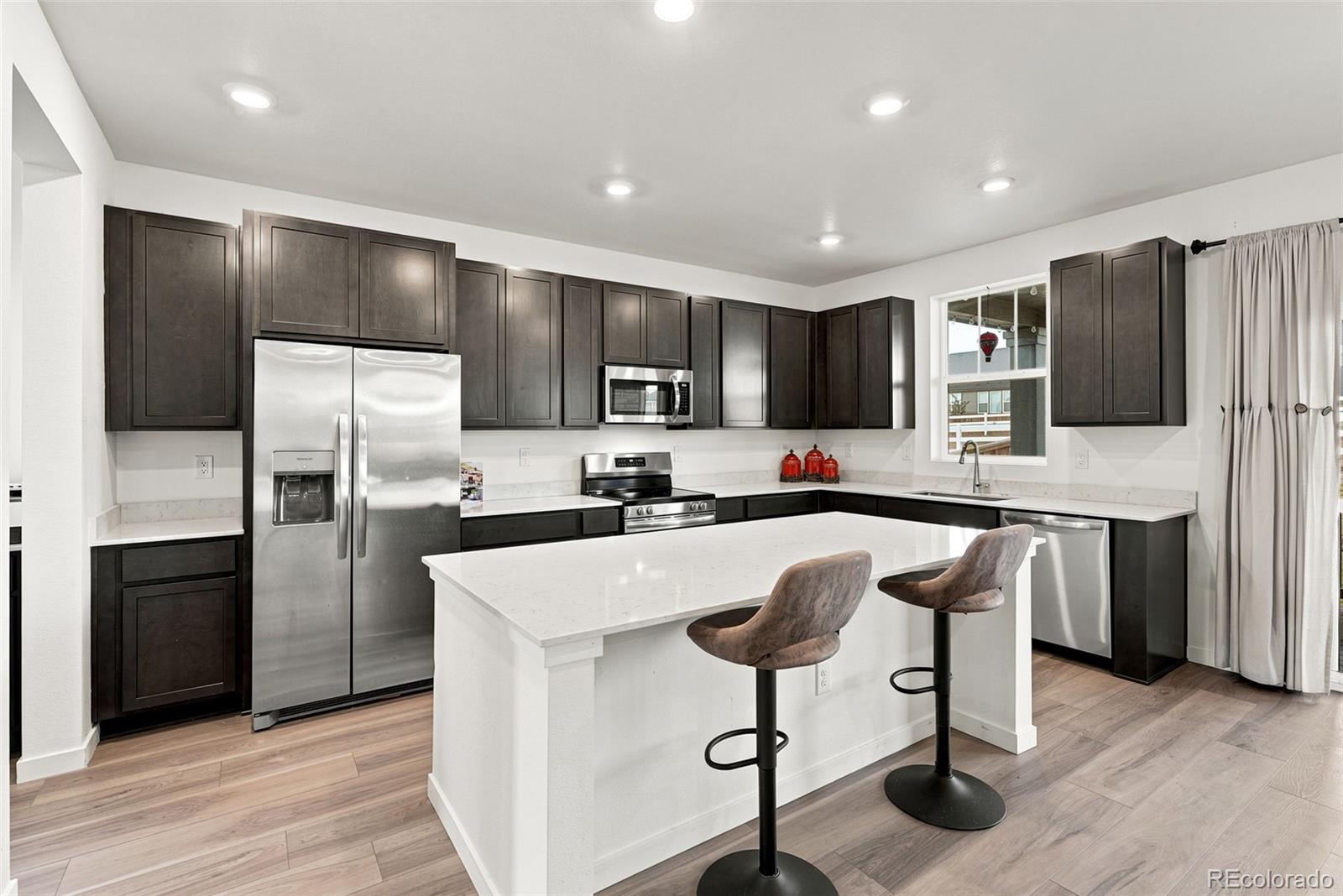 2144 S Fultondale Ct, Aurora, CO 80018