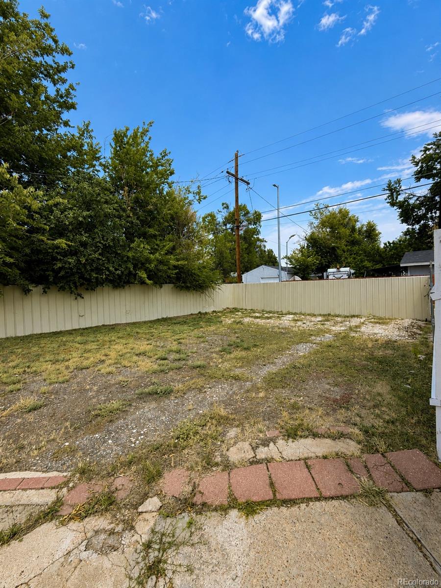 1132 Moline St, Aurora, CO 80010