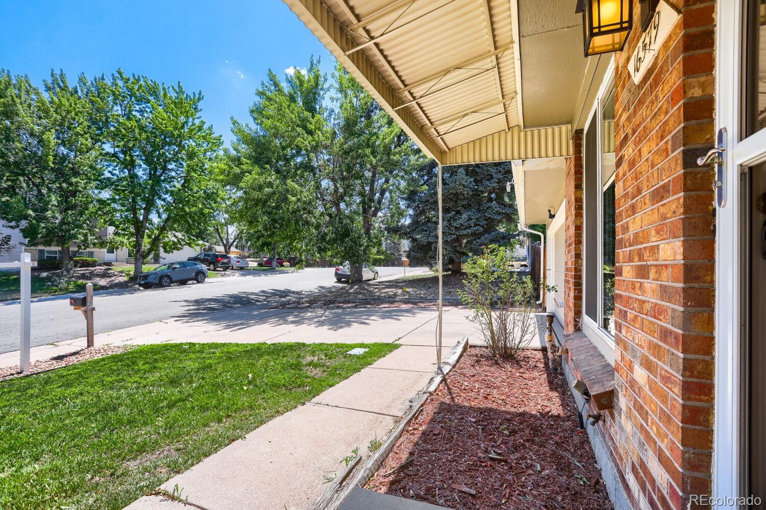 16579 E Dickenson Pl, Aurora, CO 80013