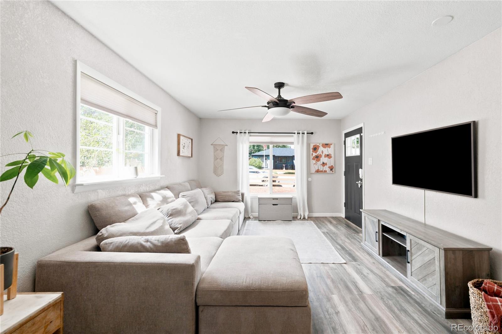 1200 Yost St, Aurora, CO 80011