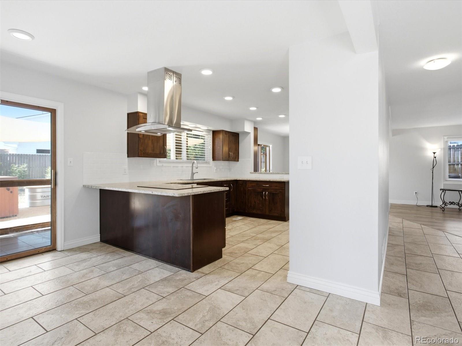 8074 W Brook Dr, Littleton, CO 80128