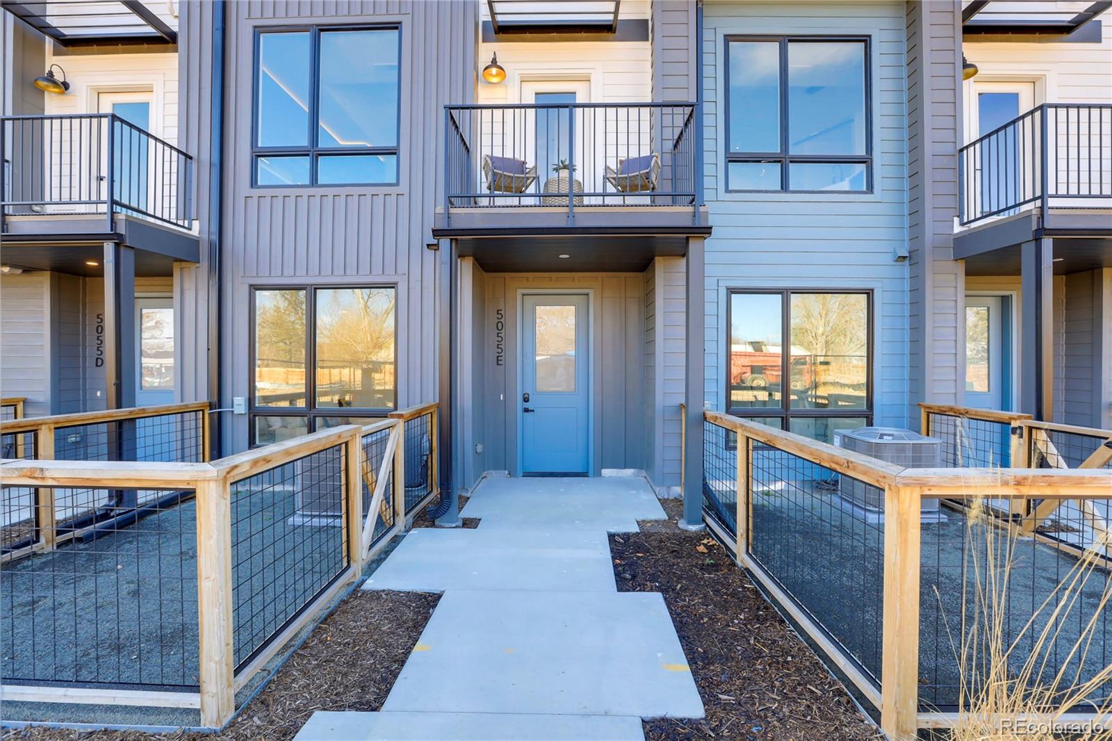 5055 Cody St #F, Arvada, CO 80002