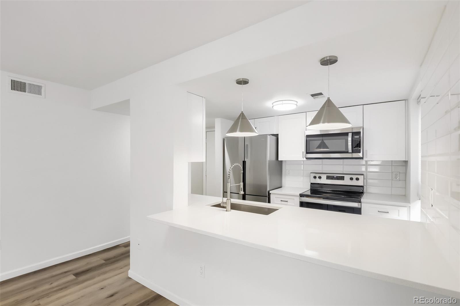 6400 S Dayton St #H3, Greenwood Village, CO 80111