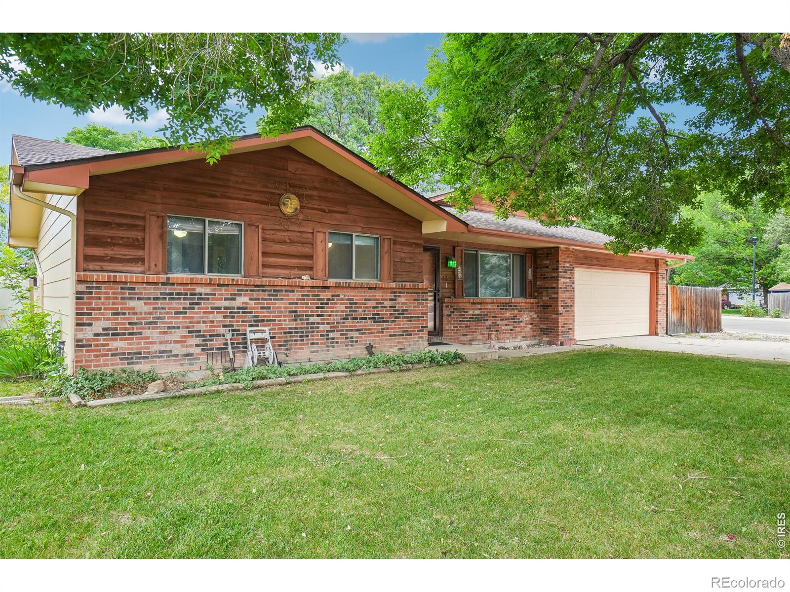 3248 Camelot Dr, Fort Collins, CO 80525