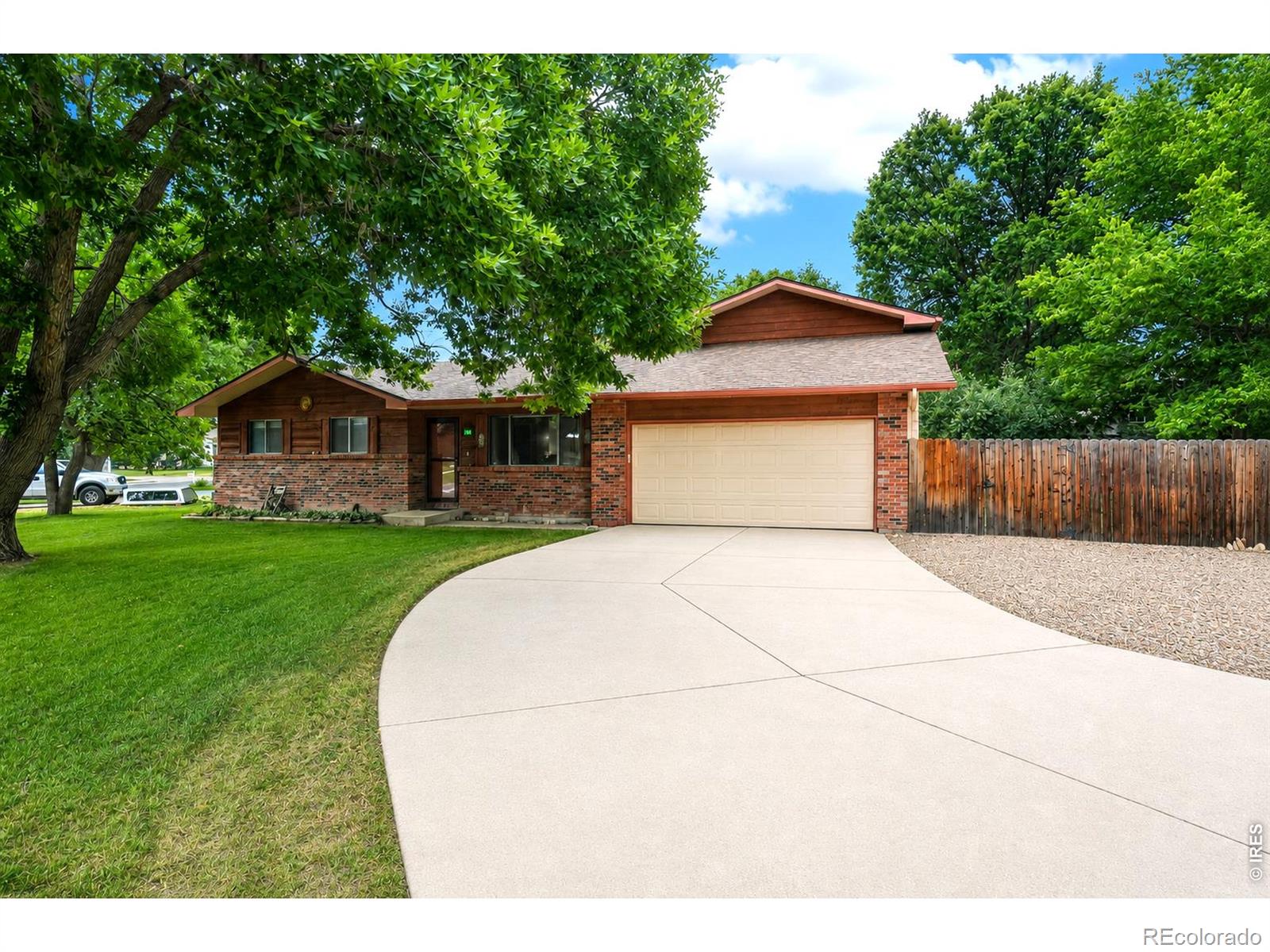 3248 Camelot Dr, Fort Collins, CO 80525