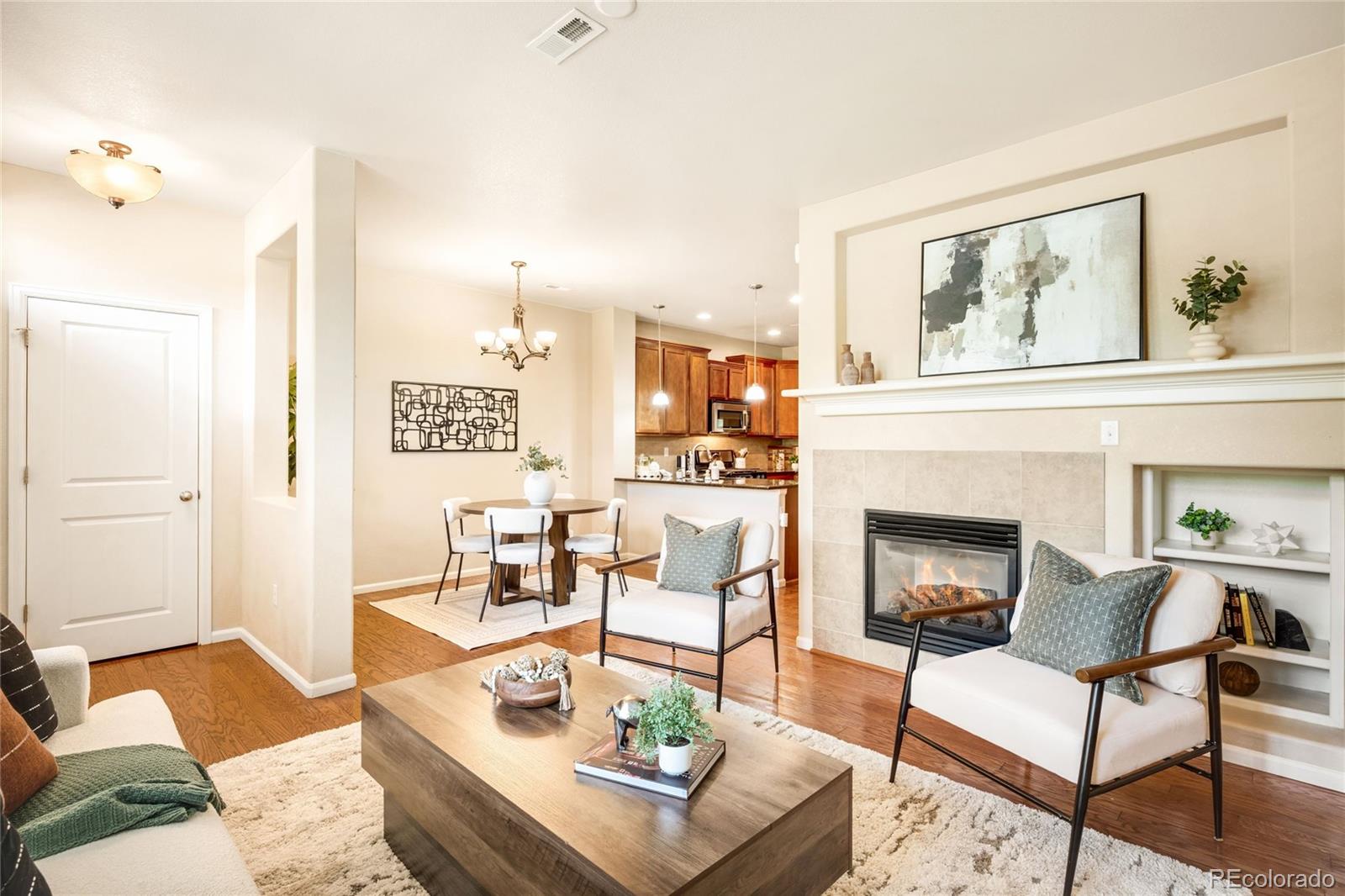 8922 E Otero Pl, Englewood, CO 80112