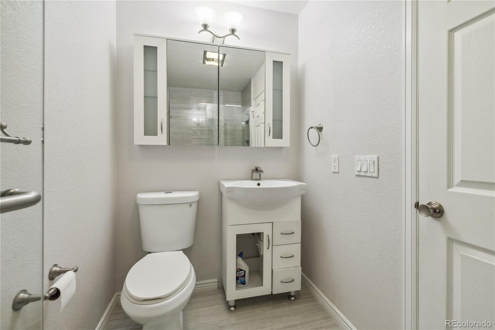 1424 S Lima St, Aurora, CO 80012